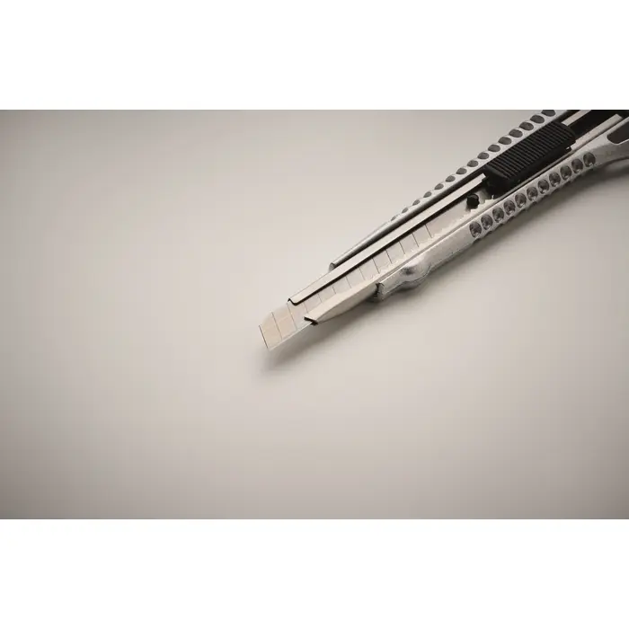 Cúter de aluminio con 13 hojas Aluminio - Tana miniatura 4